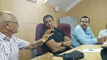 N S Ramakanth, JC Sarfaraz Khan and Chief Engineer Parameshwaraiah at a recent meeting held to discuss WM strategies for Deepavali festival.